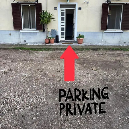Casa Bravetta - Parking Private شقة